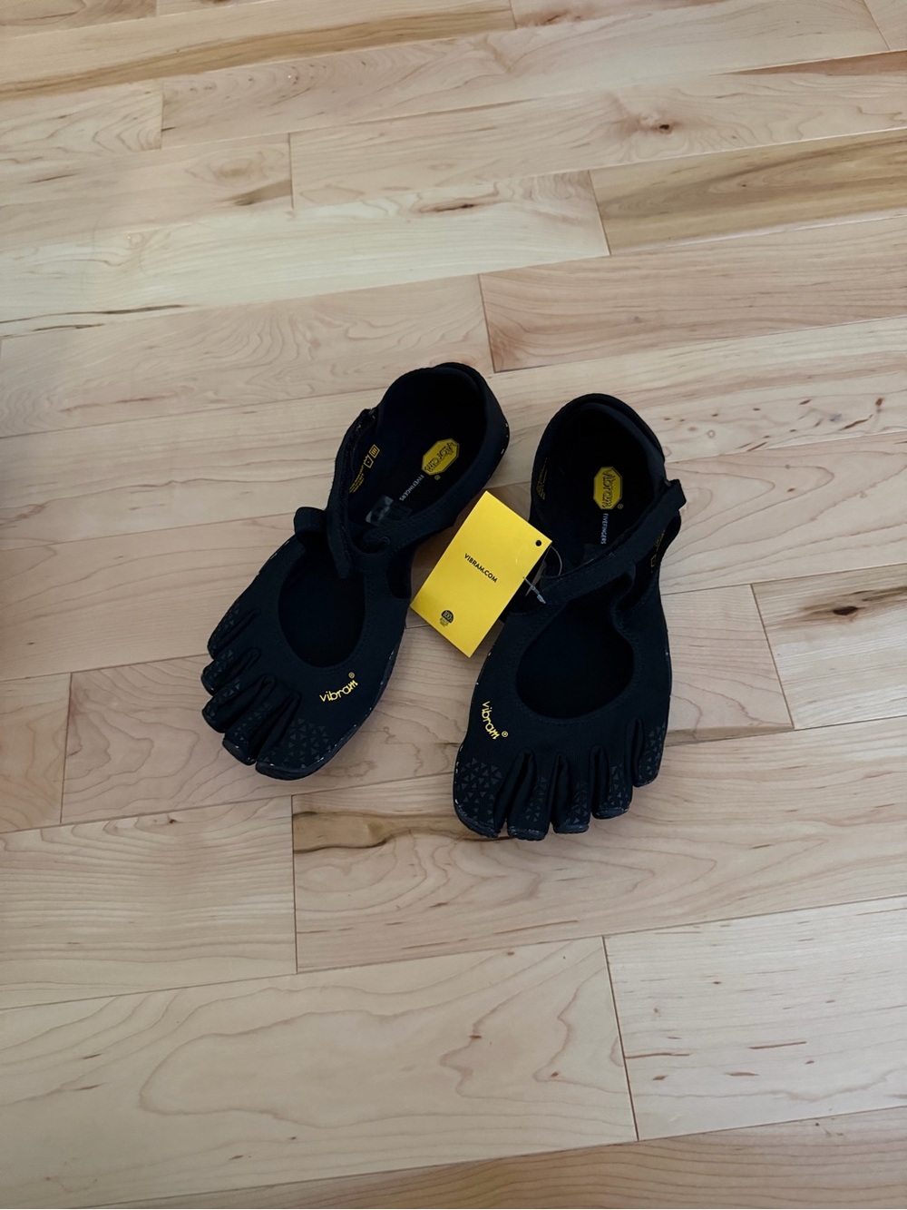 Vibram Womenms Black FiveFinger V-SOUL (Women’s EU 39)